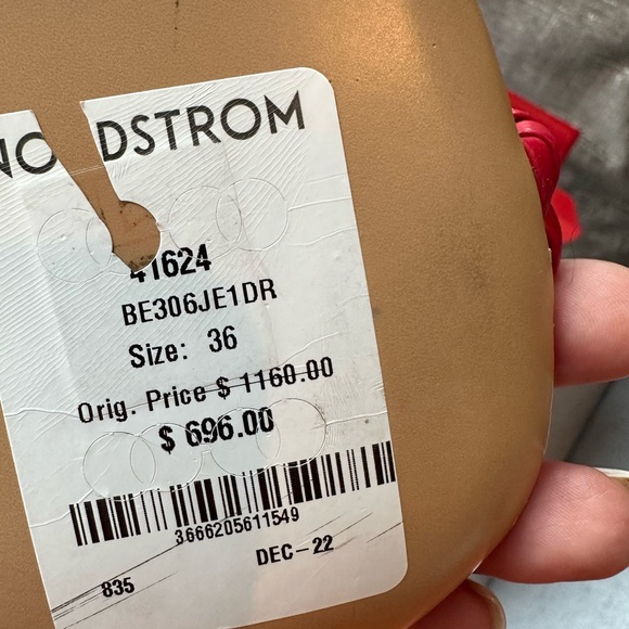 Authentic Givenchy shoes - Picture 4 of 8